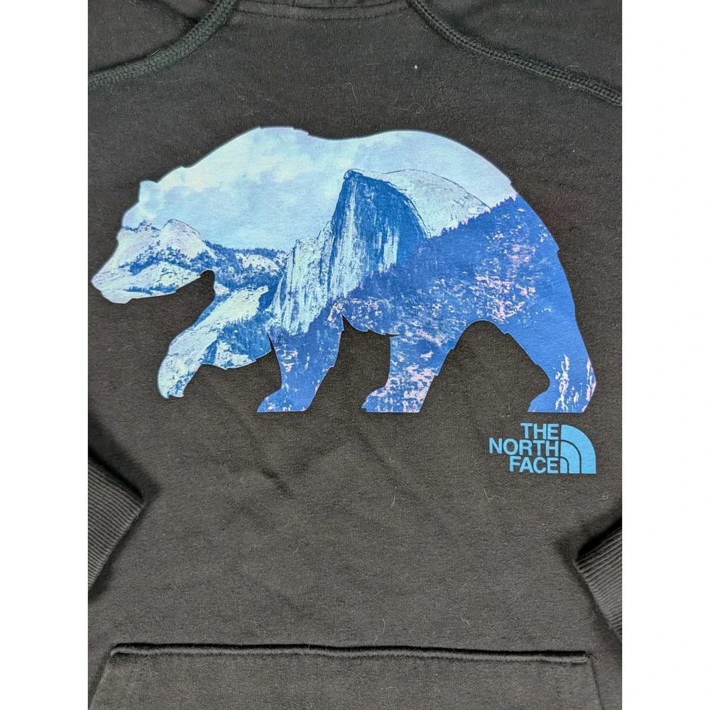 The North Face Mens Black Yosemite Bear Landscape Graphic Hoodie Pullover